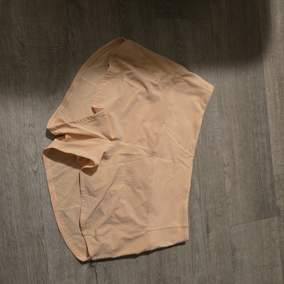 Lululemon shorts - Picture 5 of 6